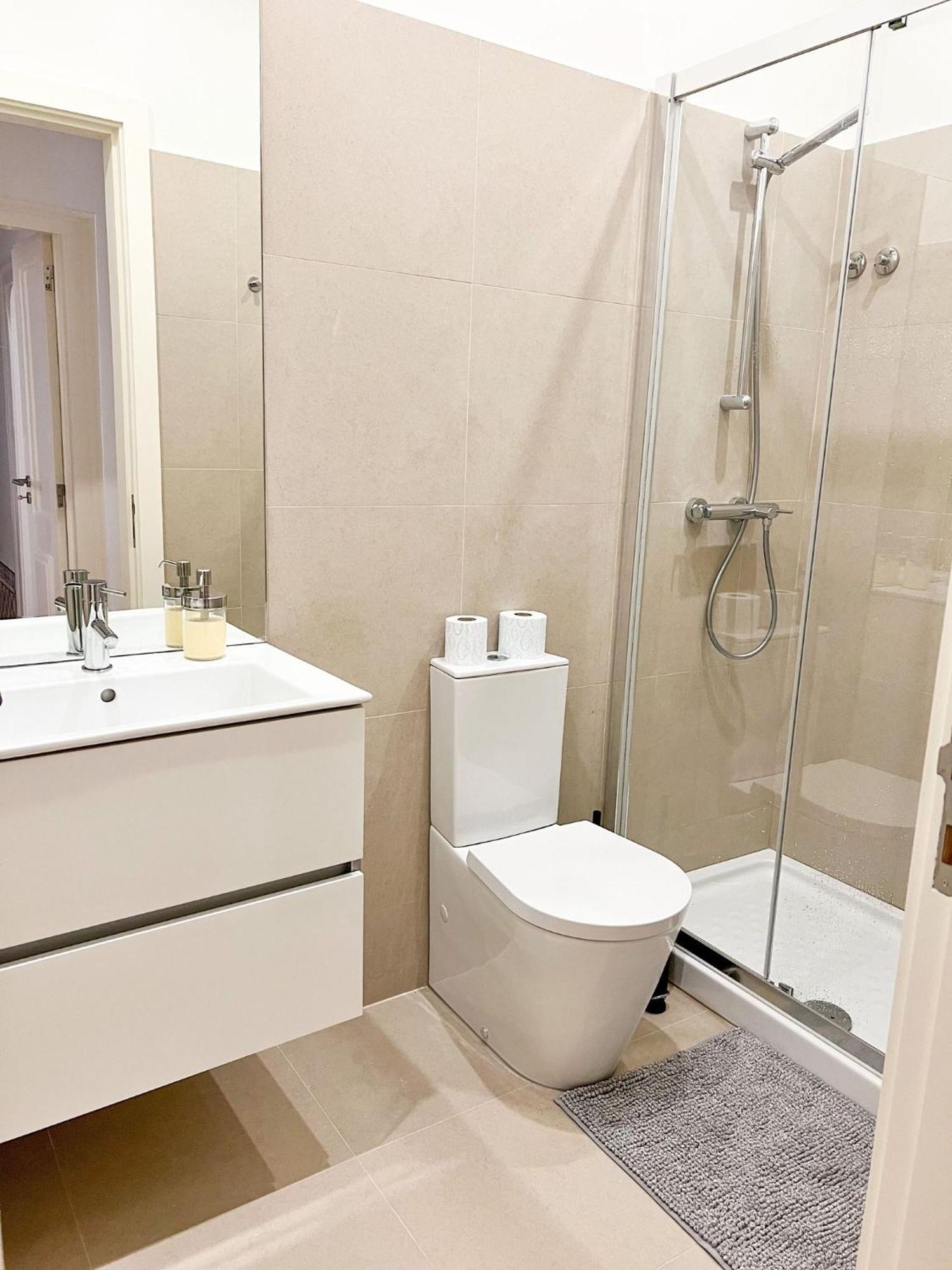 Cozy Room With Privative Bathroom On Rua Augusta Lisboa Екстериор снимка